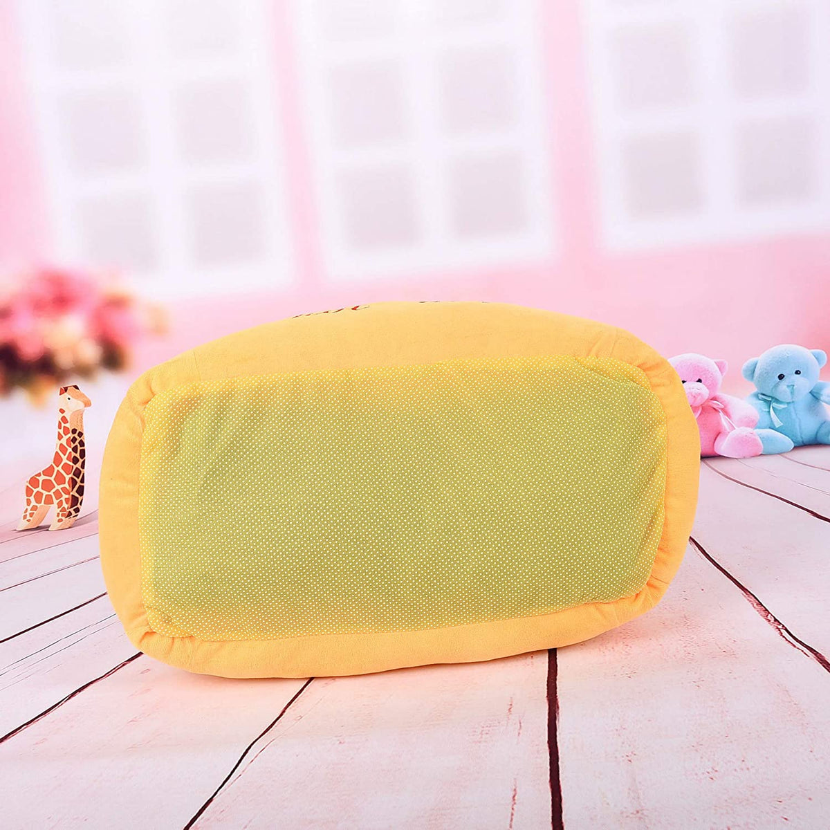 The Frankfurter Fainting Couch — Hot Dog Pet Bed