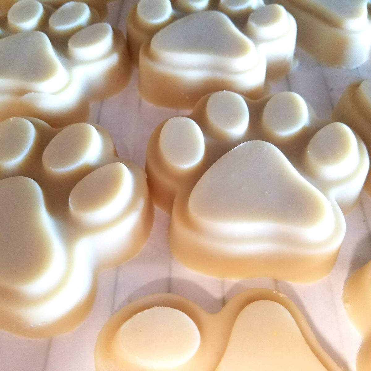 Big Paw Goat Milk Dog Shampoo Bar